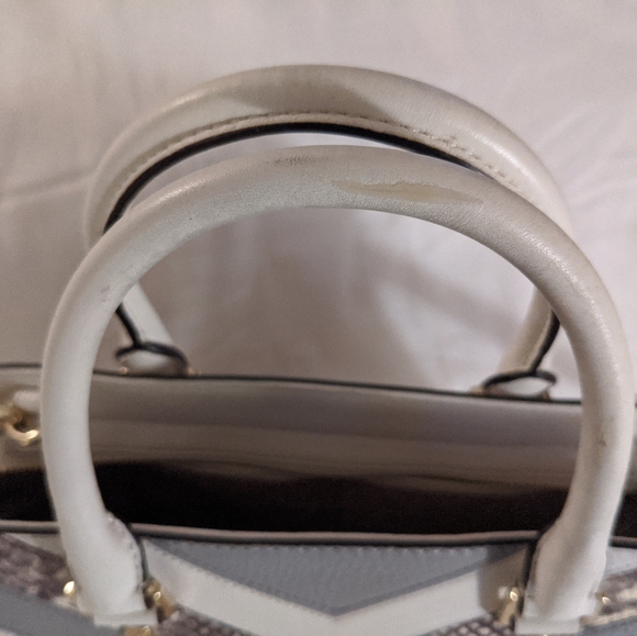 Michael Kors Leather handbag - Picture 2 of 5
